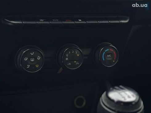Renault Duster 2020 - фото 13