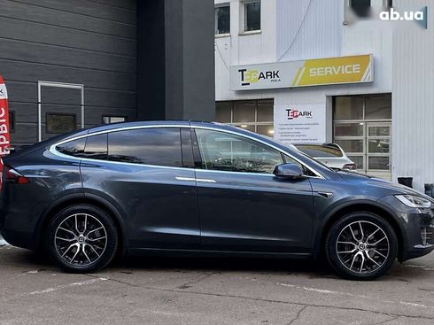 Tesla Model X 2017 - фото 11