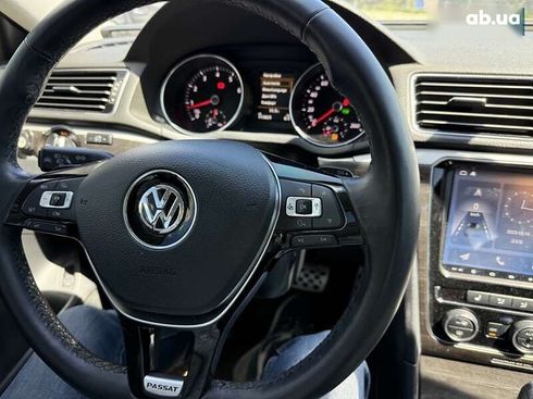 Volkswagen Passat 2018 - фото 22
