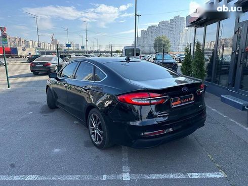 Ford Fusion 2019 - фото 16