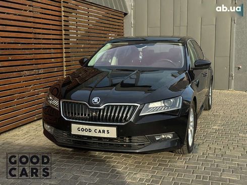 Skoda Superb 2018 - фото 2