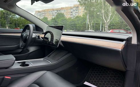 Tesla Model 3 2021 - фото 10