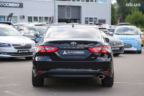 Toyota Camry 2019 - фото 6