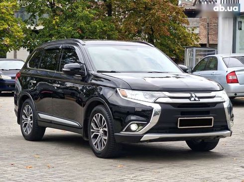Mitsubishi Outlander 2016 - фото 4