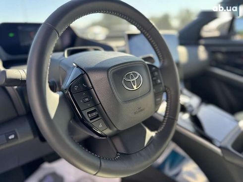 Toyota bZ 2025 - фото 19