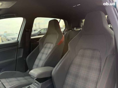 Volkswagen Golf GTI 2021 - фото 30