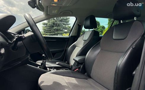 Skoda Octavia 2017 - фото 13