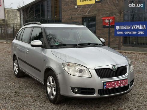 Skoda Fabia 2008 - фото 3