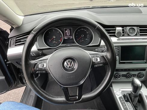 Volkswagen Passat 2015 серый - фото 32