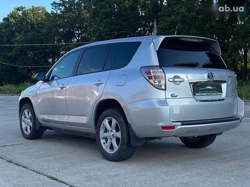 Toyota RAV4 2012 - фото 9