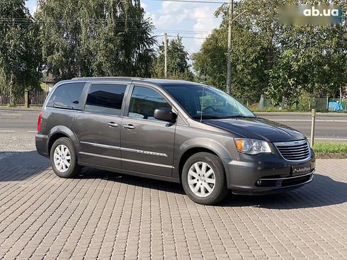 Chrysler town&country 2016 - фото 30