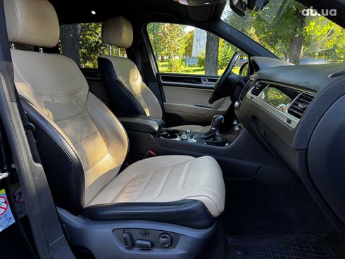 Volkswagen Touareg 2017 синий - фото 104