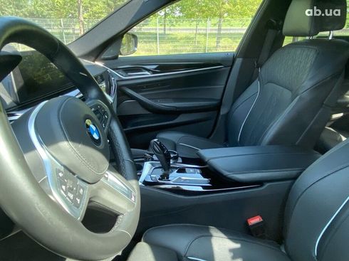 BMW 5 серия 2019 черный - фото 7