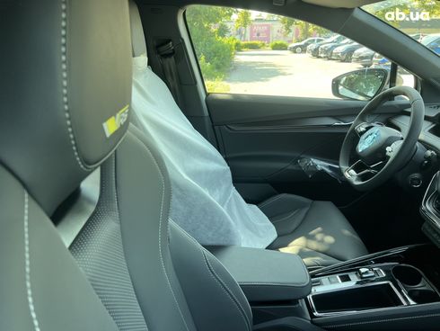 Skoda Enyaq Coupe RS 2023 - фото 12