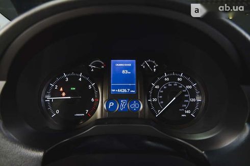 Lexus GX 2017 - фото 21