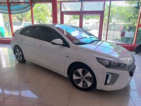 Hyundai Ioniq 2017 - фото 6