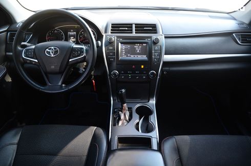 Toyota Camry 2016 синий - фото 12