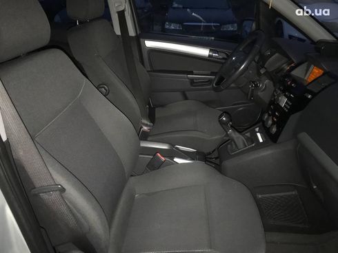Opel Zafira 2010 серый - фото 15