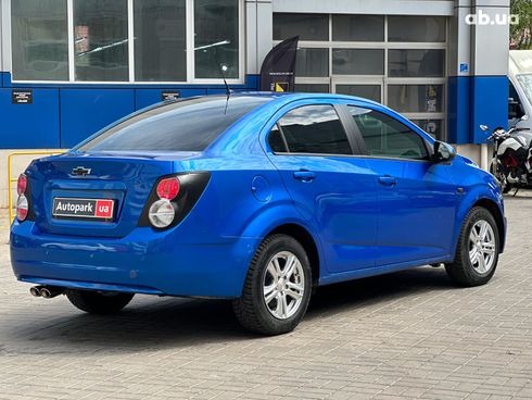 Chevrolet Aveo 2012 синий - фото 5