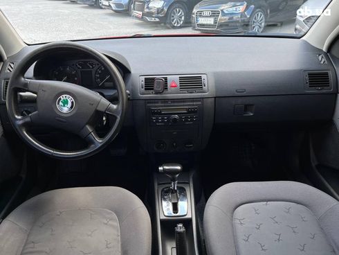 Skoda Fabia 2003 красный - фото 26
