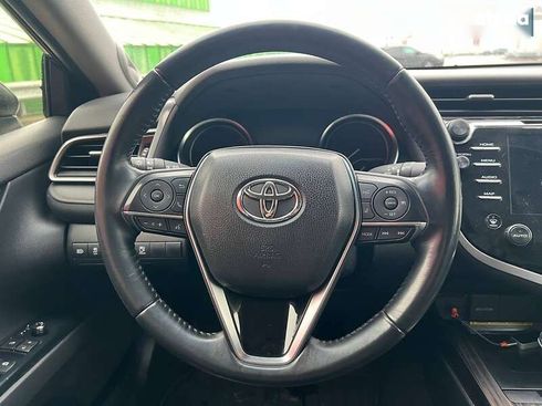 Toyota Camry 2019 - фото 15