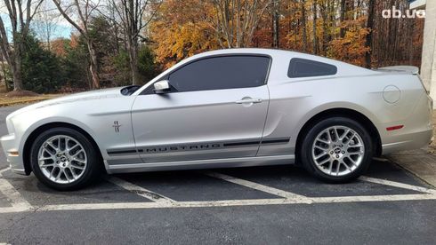 Ford Mustang 2014 серебристый - фото 4