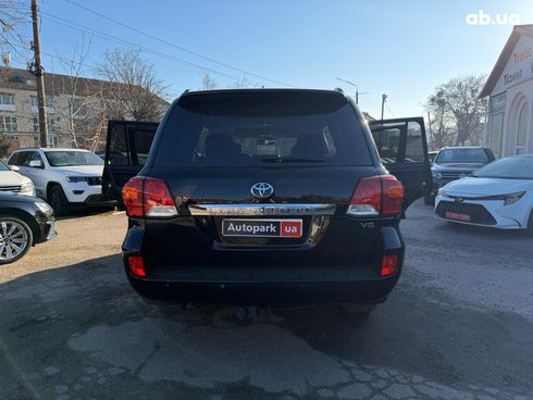 Toyota land cruiser 200 2015 черный - фото 24