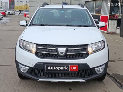 Dacia Sandero Stepway 2014 белый - фото 2