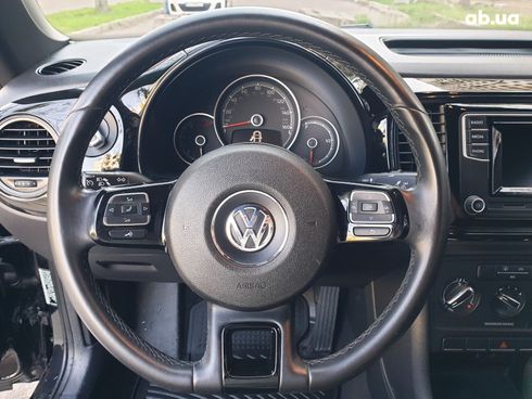 Volkswagen Beetle 2017 черный - фото 16