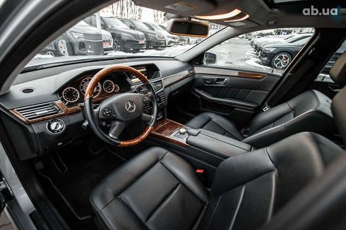 Mercedes-Benz E-Класс 2009 - фото 18