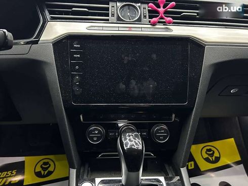 Volkswagen Passat 2018 - фото 13