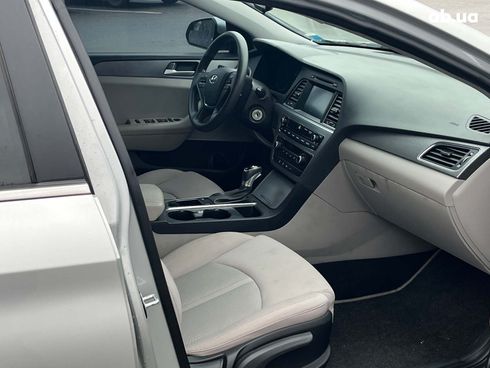 Hyundai Sonata 2017 серый - фото 15