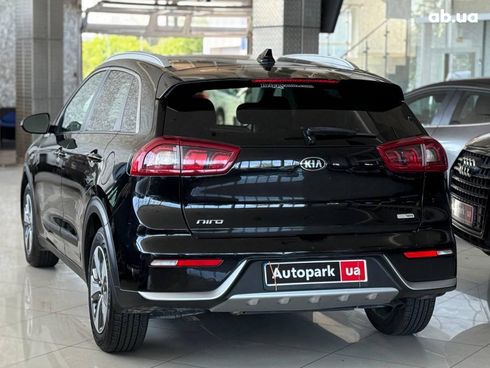 Kia Niro 2018 черный - фото 7