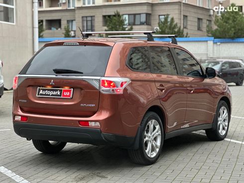 Mitsubishi Outlander 2013 коричневый - фото 8