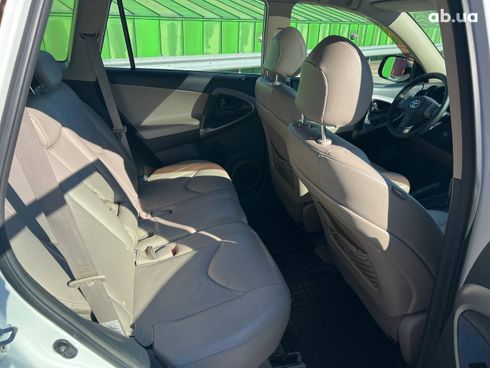 Toyota RAV4 2008 белый - фото 9