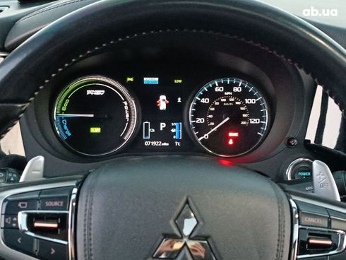 Mitsubishi Outlander 2018 черный - фото 43