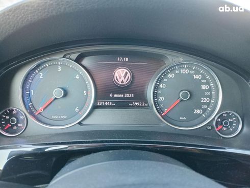 Volkswagen Touareg 2014 черный - фото 35