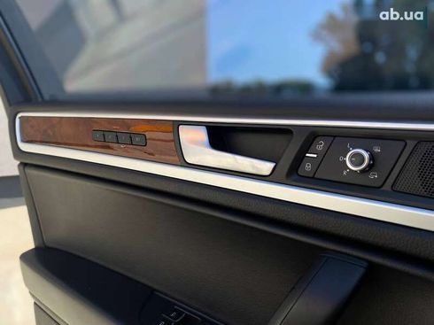 Volkswagen Touareg 2012 - фото 18