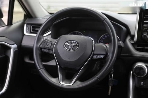 Toyota RAV4 2020 - фото 12