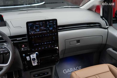 Hyundai Staria 2025 - фото 26
