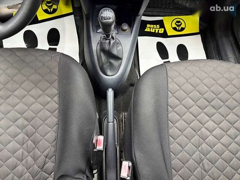 Renault Clio 2006 - фото 12