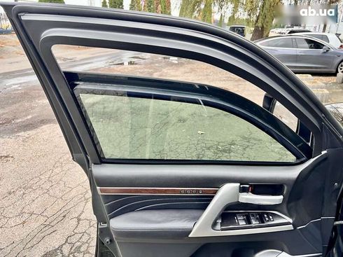 Toyota Land Cruiser 2018 - фото 26