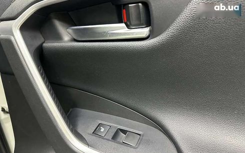 Toyota RAV4 2020 - фото 18