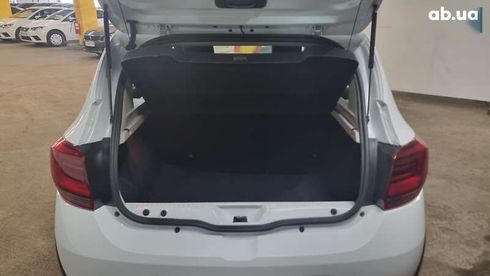 Renault Sandero 2021 - фото 12