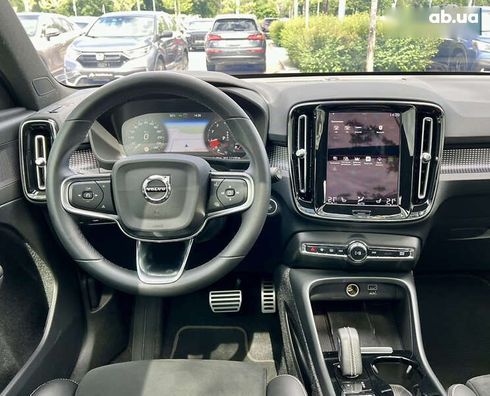 Volvo XC40 2021 - фото 23