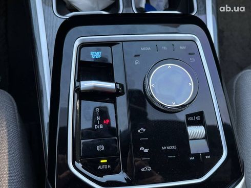 BMW i7 2023 белый - фото 40