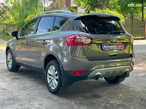 Ford Kuga 2012 коричневый - фото 9