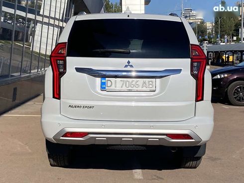 Mitsubishi Pajero Sport 2024 - фото 6