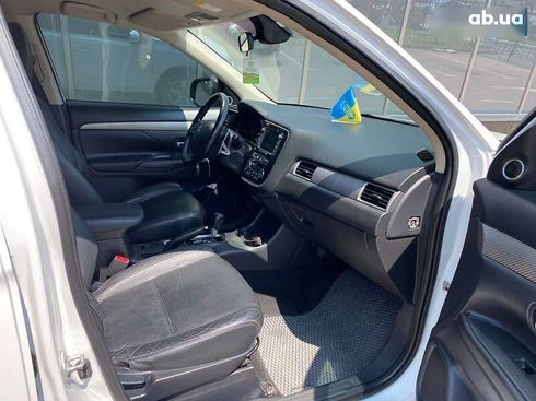 Mitsubishi Outlander 2014 - фото 23