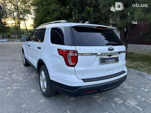 Ford Explorer 2018 - фото 13